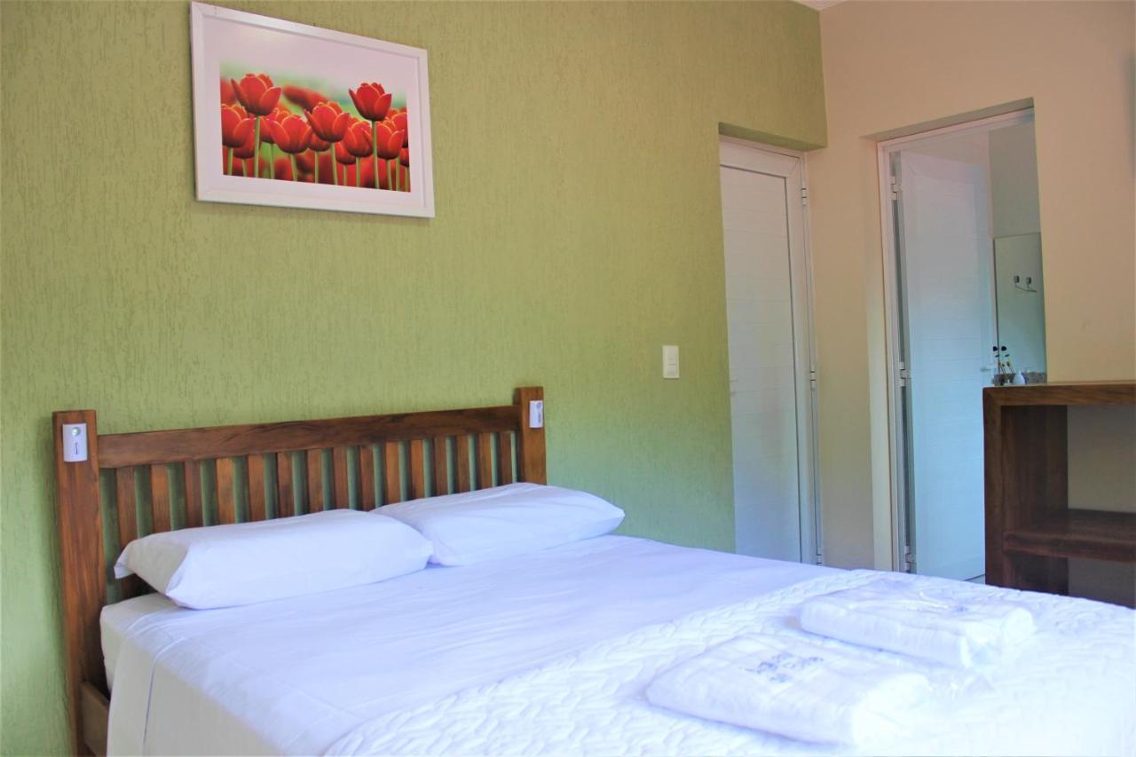 Residencial Aguas De Bare Hotel Сао Себастиао Екстериор снимка