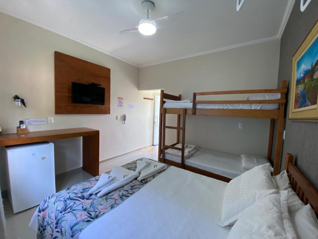 Residencial Aguas De Bare Hotel Сао Себастиао Екстериор снимка